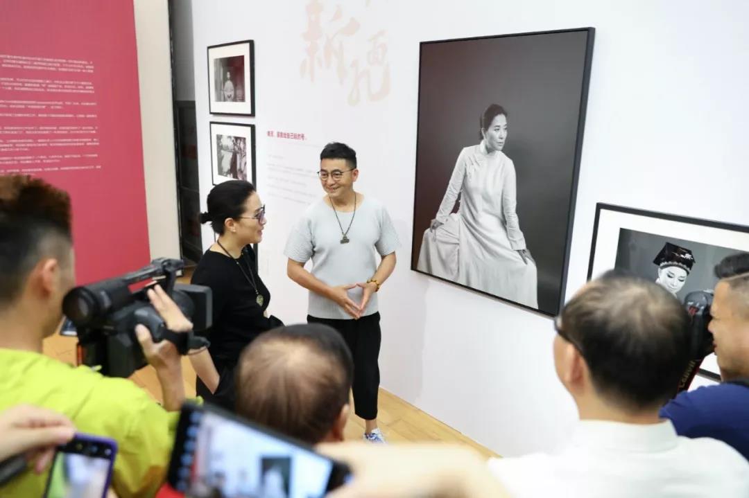 时隔一载，美好再续，必赢亚洲地产&amp;amp;amp;肖全杭州新面庞摄影展温情启幕